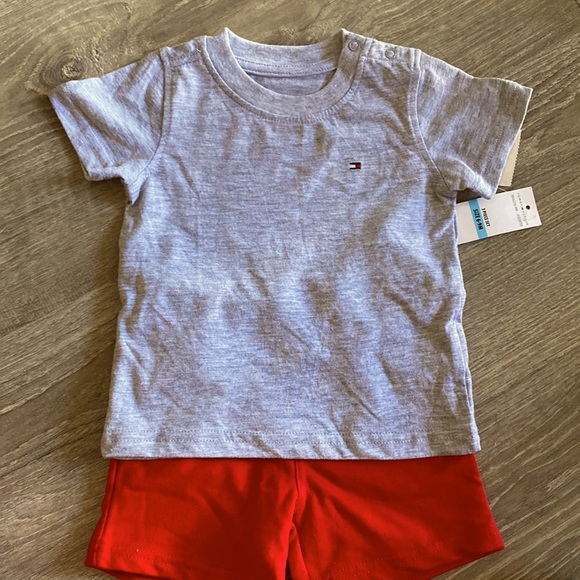 Tommy Hilfiger 2 piece boys size 6-9 mos. NWT! Short sleeve tee & red shorts - Picture 2 of 16